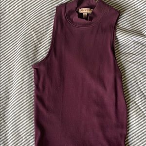 Tank maroon  SMALL